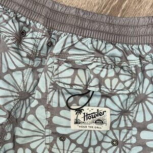 Howler Brothers Deep Set Boardshorts Men's 32 Green Grey Floral Hybrid Stretch